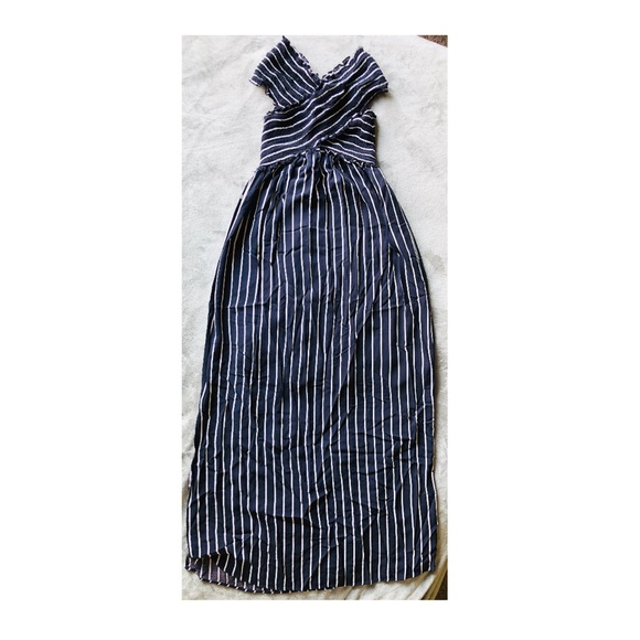 Francesca's Collections Dresses & Skirts - Francescas navy and white dress